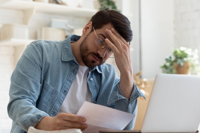 解約時の違約金:auひかりは契約期間内に解約した場合の違約金が高い