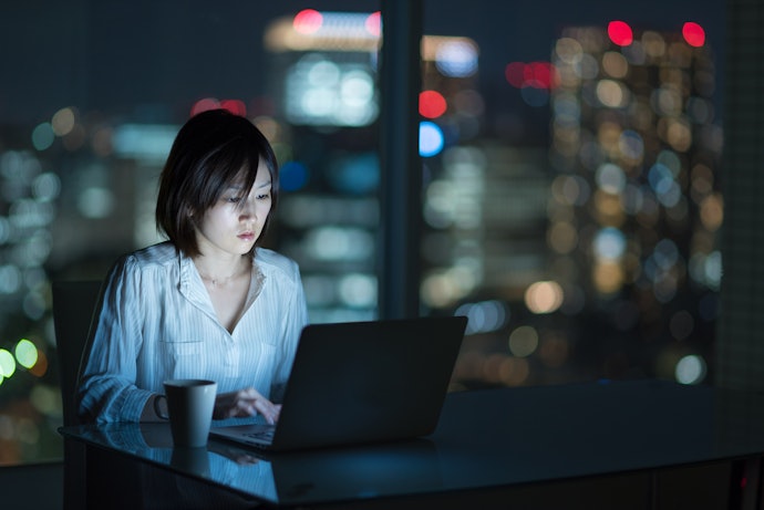 時間外労働が多い