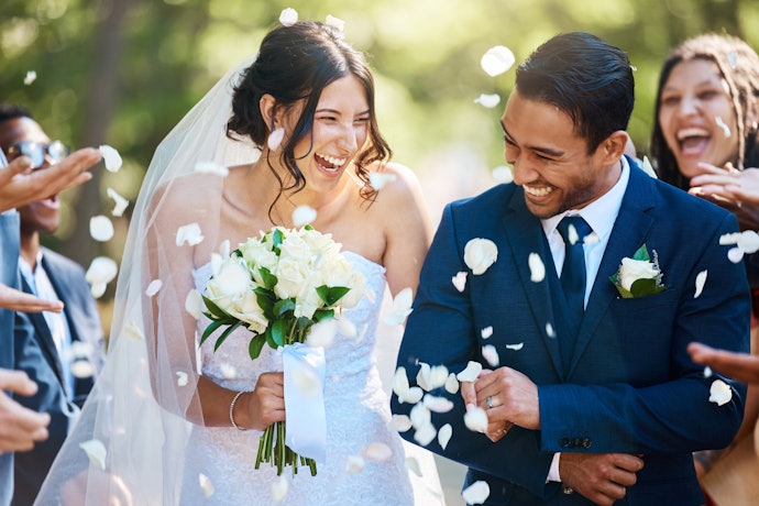 結婚:ゆとりある生活のためには収入アップを考えよう