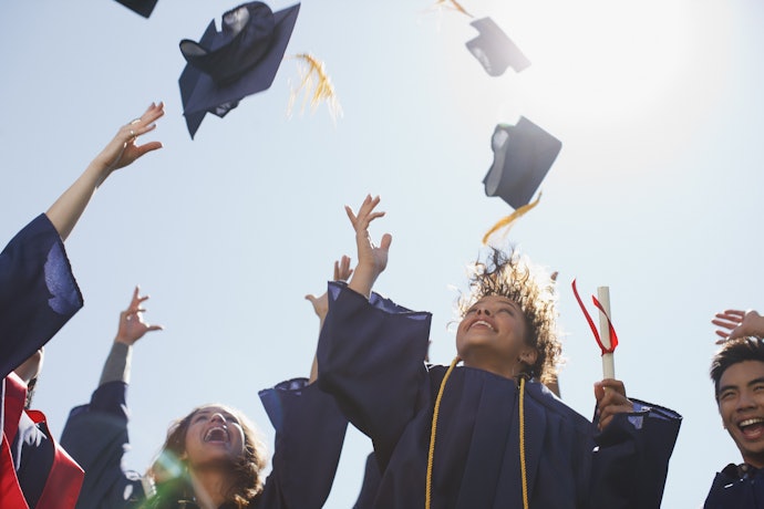 学歴が高いほうが年収は高め