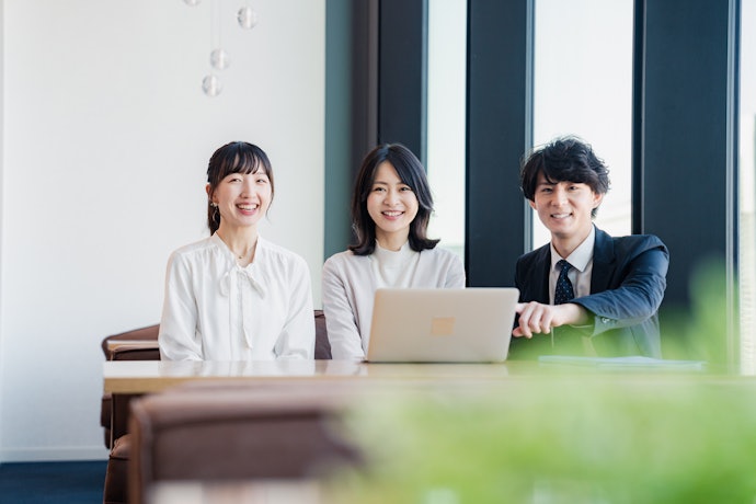 転職サイトや転職エージェントを活用する
