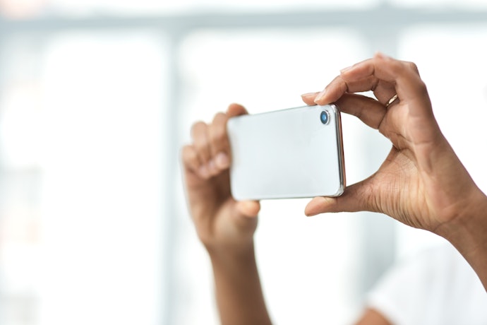 カメラなどスマホに備わった機能