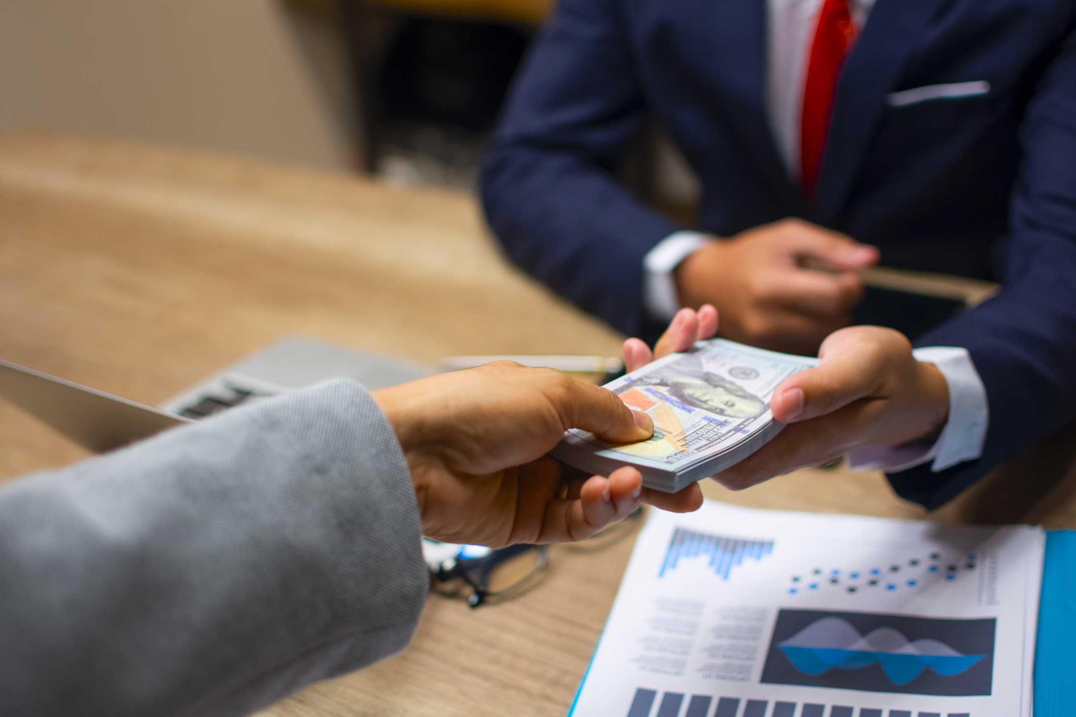 徹底解説 自動車保険料の支払い方法は 分割 月払い Mybest