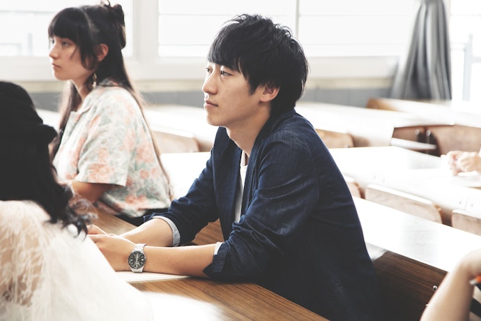 つみたてNISAは大学生でも利用できる!ただし年齢に条件あり