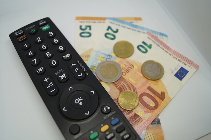 eo光テレビの料金は月額8,230〜11,260円