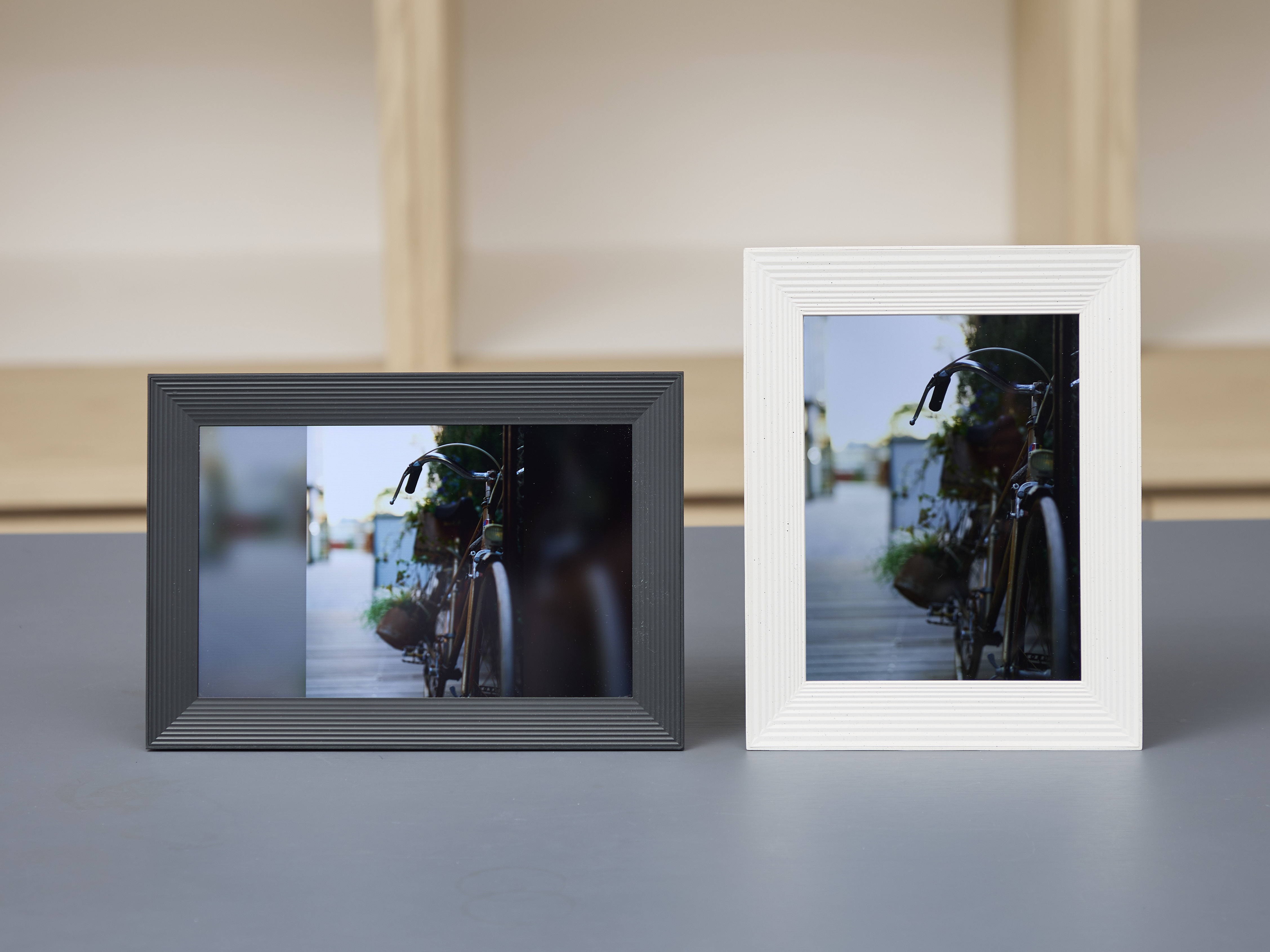 国内初レビュー！？】米国AURA社のデジタルフォトフレームが最高だった