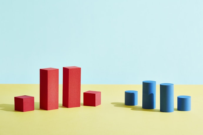月収19万円は多い?年齢別の平均と比較