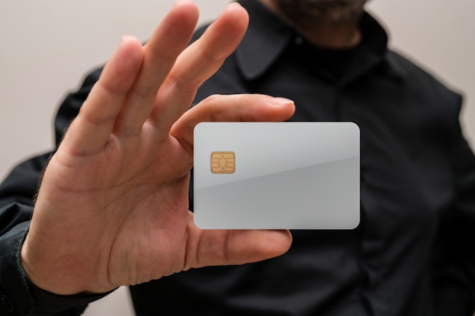 ブラックカードに近いサービスを受けたいなら、プラチナカードがおすすめ