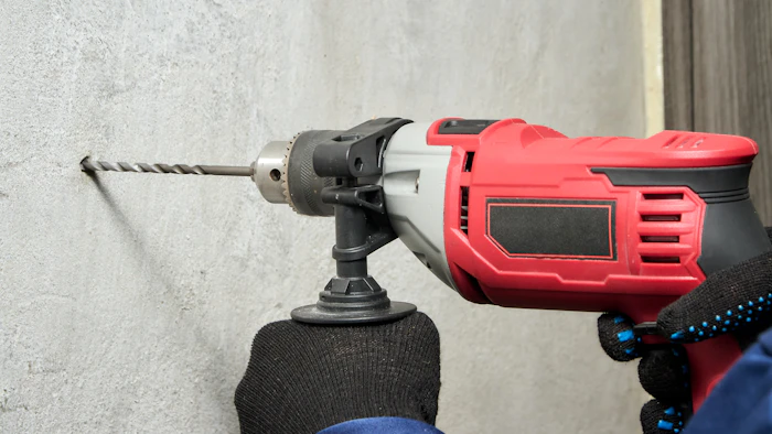 光回線の工事は穴あけが必須?必要なケースや工事の注意点についても解説