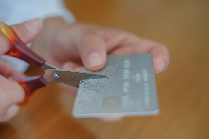 イオンカードセレクトの解約方法は?解約時の注意点とあわせて解説