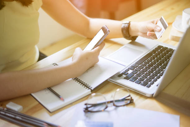 ネット銀行の振込方法は？やり方・振込手数料を解説 | マイベスト