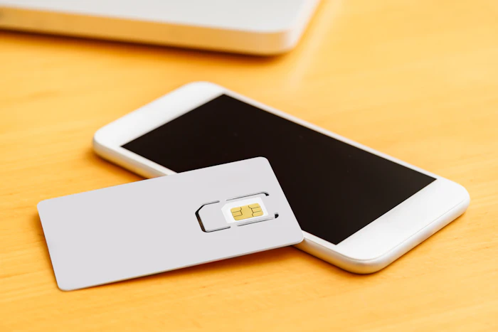 SIMフリースマホとは?メリットデメリットを解説