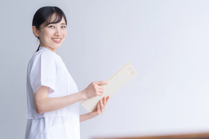 20代看護師の平均年収はいくら?地域差や年収を上げるコツも紹介