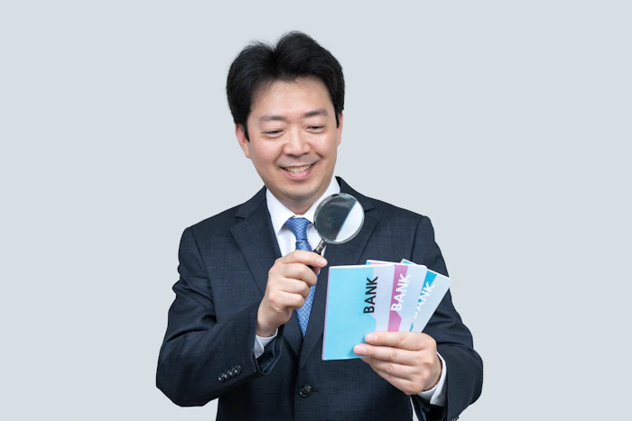 50歳の平均年収・月収は?中央値と男女別・業界別のちがいを解説