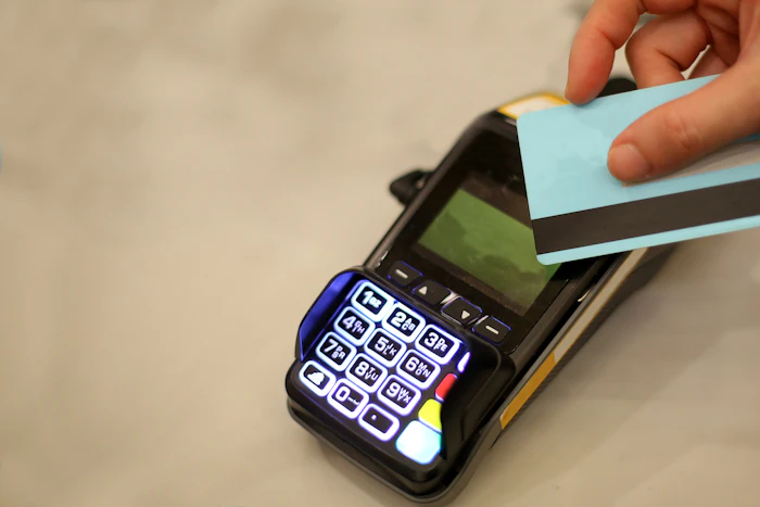 クレジットカードの磁気不良の直し方は?原因と対処法を解説