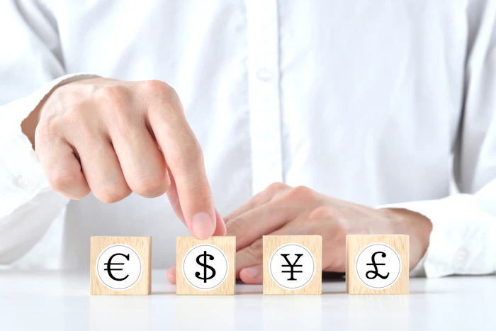 外貨預金はおすすめしないって本当?FXとどっちが儲かる?違いやメリット・デメリットを解説