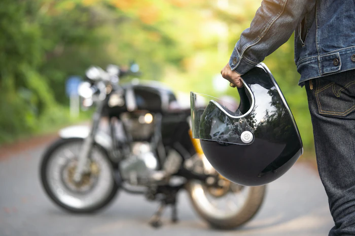 【徹底解説】自動車保険のファミリーバイク特約とは?