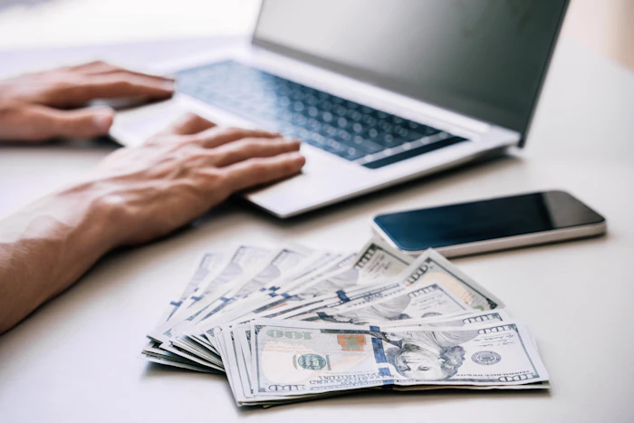 43歳の平均年収は?男女別・業種別に解説