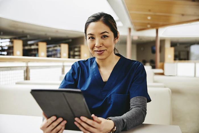 看護師転職サイトの断り方は?しつこい連絡への対処法を解説