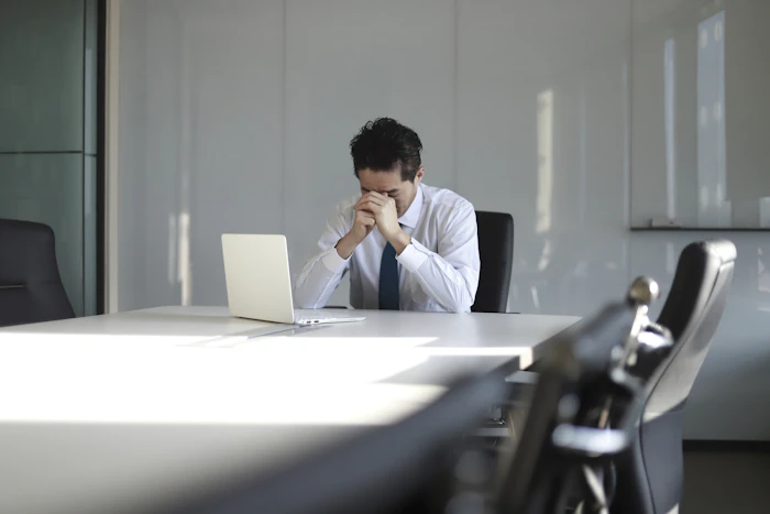 仕事でミスばかりする人の特徴は?失敗を減らす対策を紹介