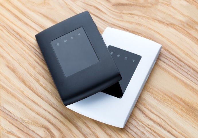 「ポケットWiFi」とは?モバイルルーターと何が違うの?