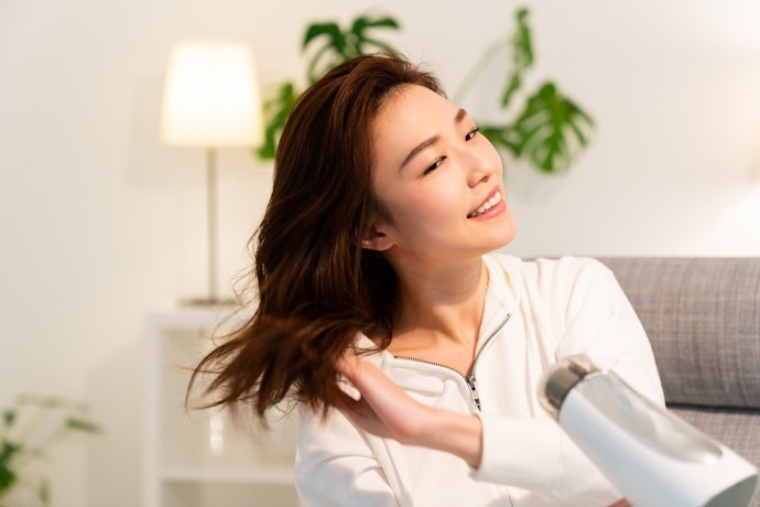 ドライヤーの正しい乾かし方は?