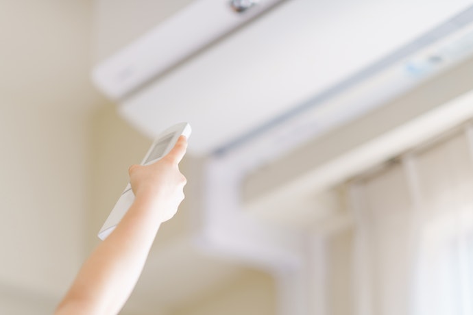 寒い季節を快適に!窓用ヒーターの効率的な使い方は?