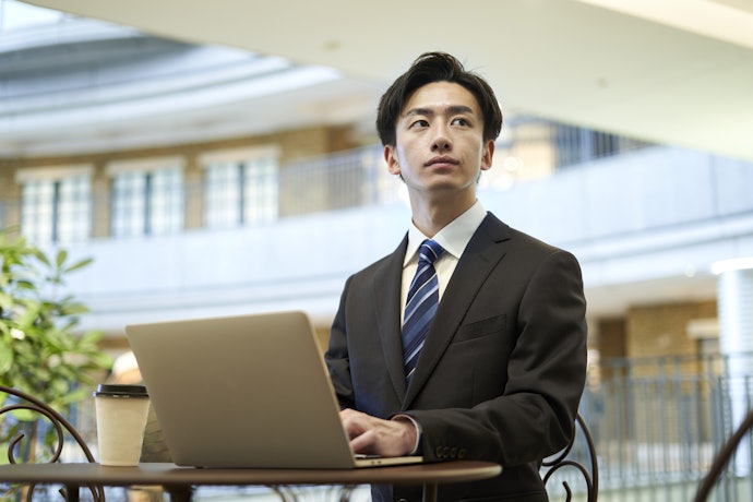 iDeCo加入中に退職・転職した際、必要な手続きは?