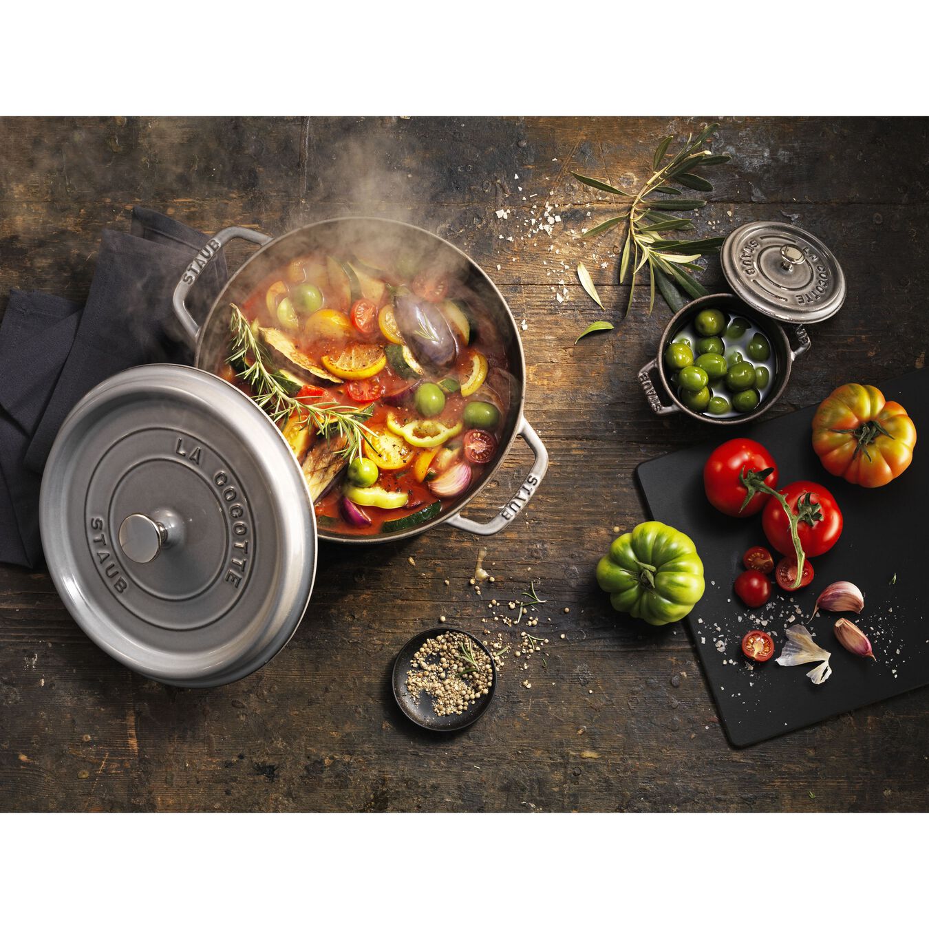 ハートのストウブ鍋　お鍋はストウブがおすすめ Amazon.co.jp: staub ストウブ 「 ハート ココット チェリー