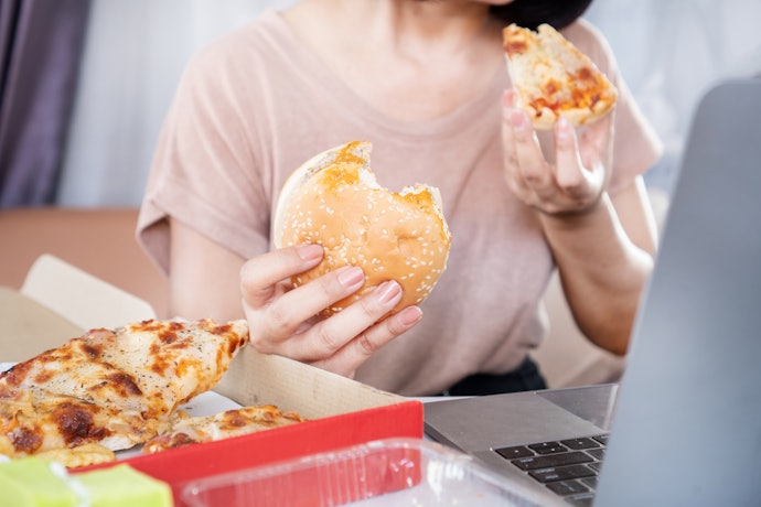 つい食べすぎてしまう人は、糖質カットサプリもチェック