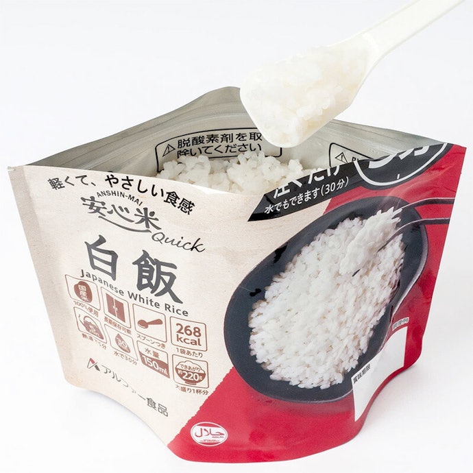 アルファ米の戻し方と水の量・賞味期限が切れたら食べられる?