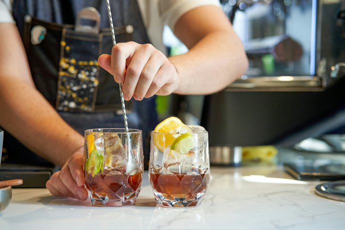 ラム酒のおいしい飲み方や割り方は?