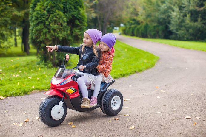 子ども用電動バイクを外で使う場合の注意点は?