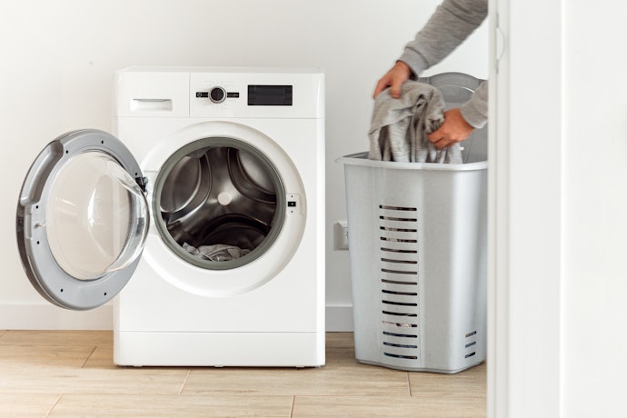 レインウェアは洗えるの?撥水力を保つお手入れ方法は?