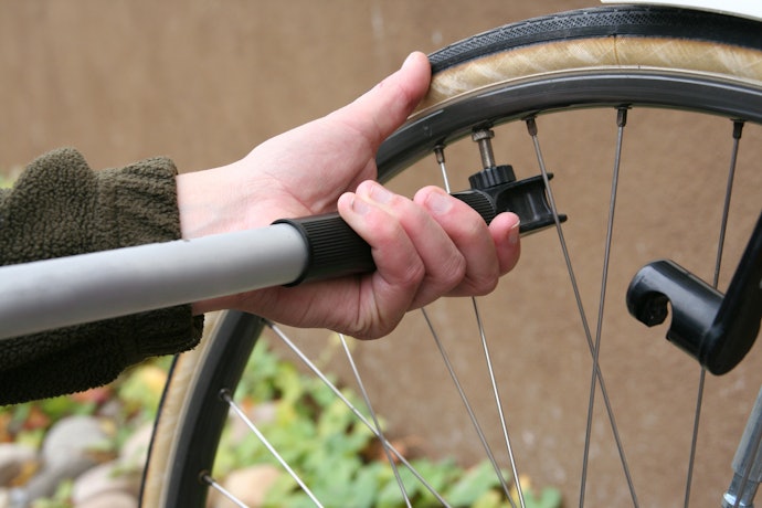 自転車用ハンドポンプの使い方は?