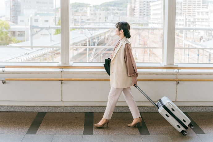 コードレスヘアアイロンは機内持ち込み可能?
