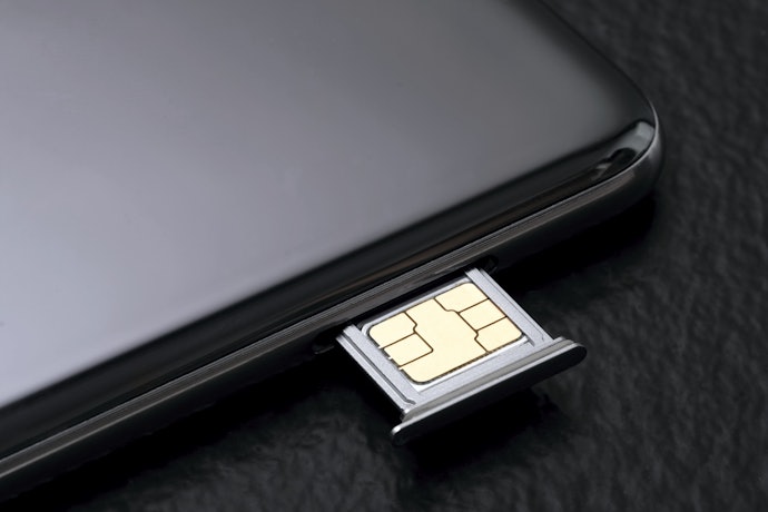小型スマホでSIMフリーのものはある?