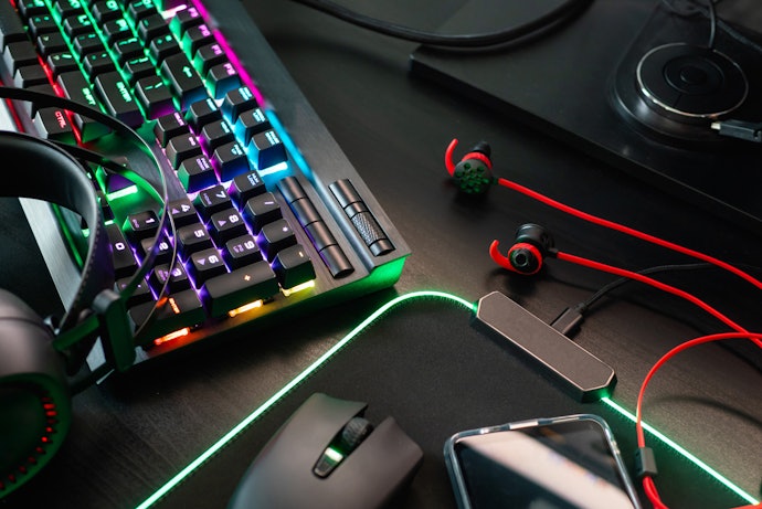 プロゲーマーはなぜイヤホンが多いの?