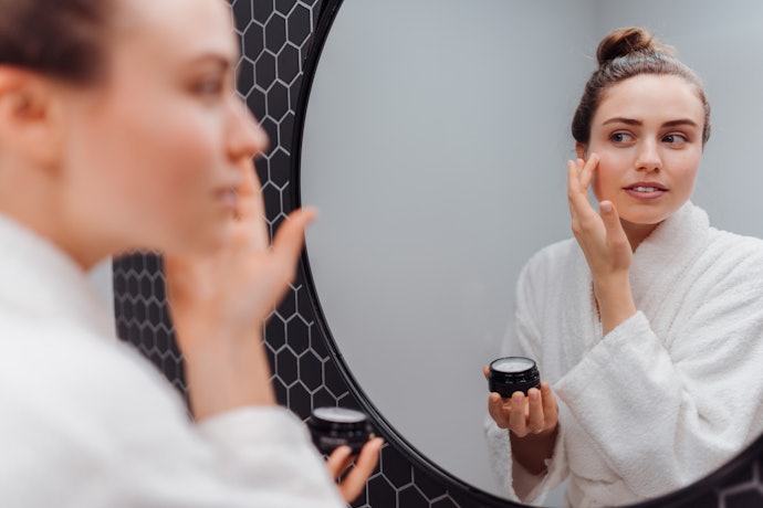 使うタイミングは?枕や髪につかないやり方はある?