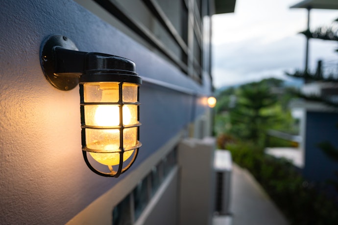 LED豆電球は屋外でも使用できる?