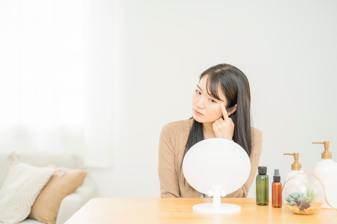 メイクの上からスティック美容液を使っても大丈夫?