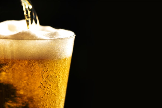 ビールを上手に注ぐコツは?