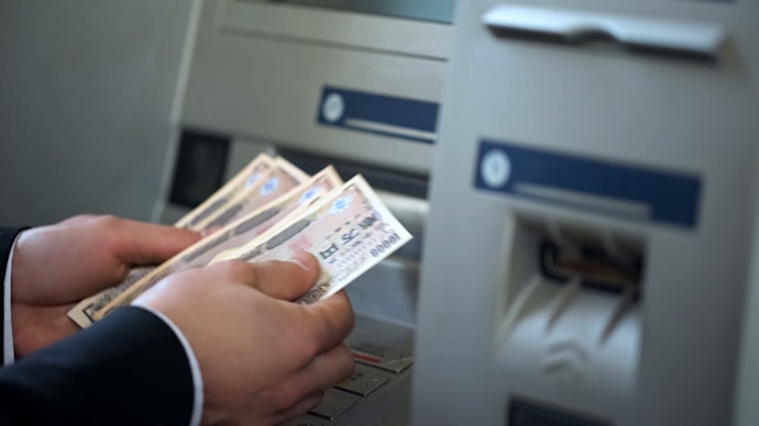 クレジットカードのキャッシングとは?ローソンで利用できる?