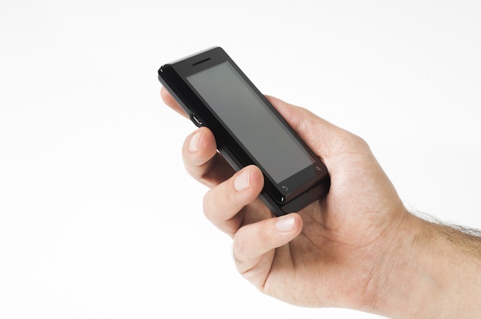 画面が3インチの極小スマホはある?