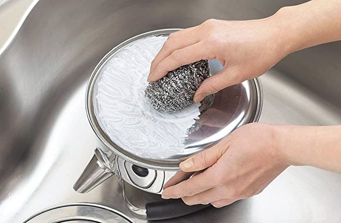 金たわしを使う時には異物混入に注意