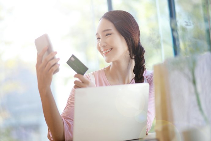 クレジットカードの作り方は?