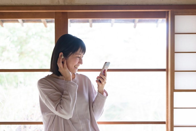 マイク付きイヤホンの使い方は?