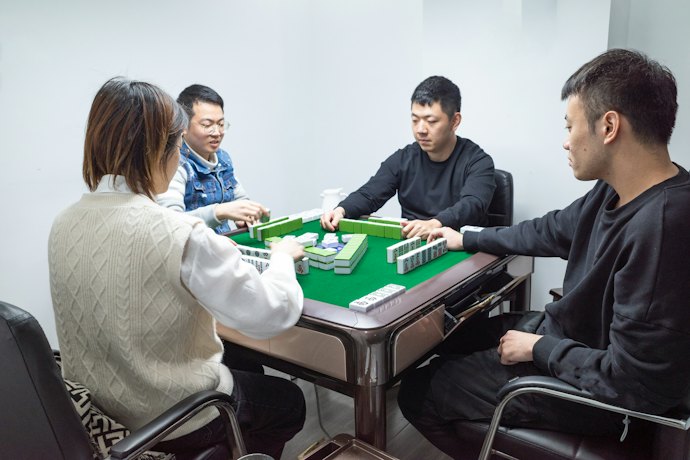 全自動麻雀卓はレンタルできる?相場はどれくらい?