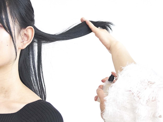 ヘアフレグランスの正しいつけ方
