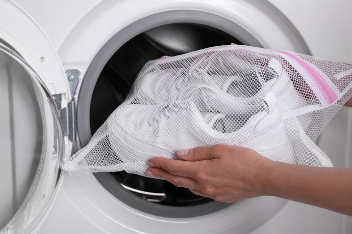 体育館シューズを清潔に使うには?洗い方は?